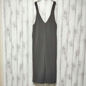 Mioni Black Jumpsuit with Pockets